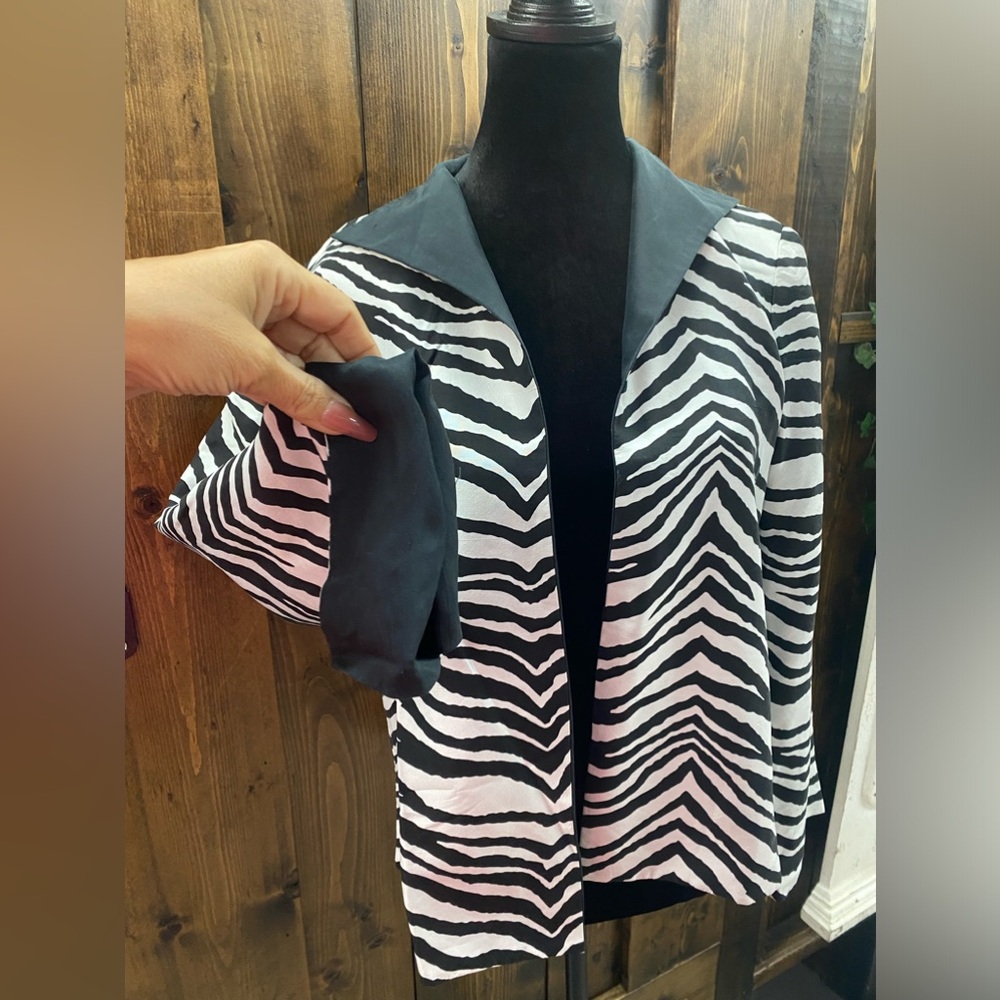 Drapers & Damon’s Reversible Blazer